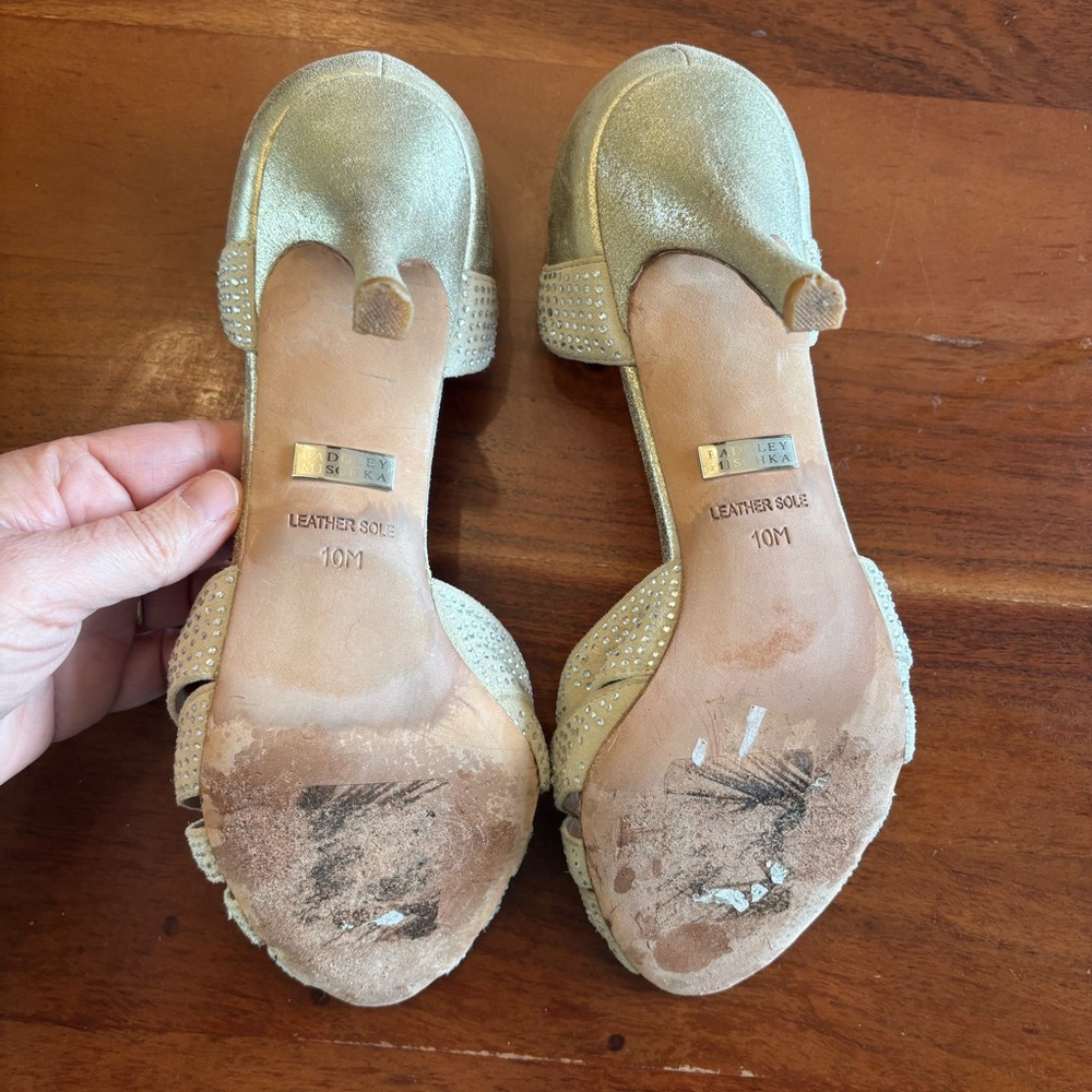 Badgley Mischka Tatiana Gold Heels - Picture 6 of 10